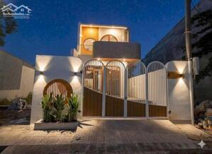 BÁN NHÀ 1 TRỆT 1 LẦU MỚI XÂY KHU DÂN CƯ PHƯỜNG 8 VĨNH LONG