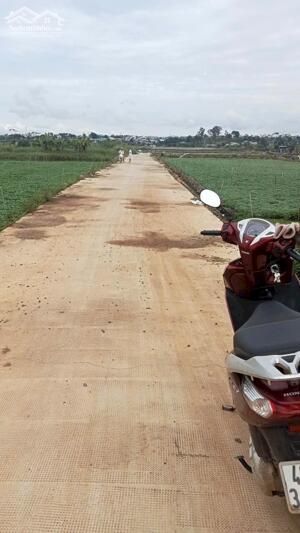 CHÍNH CHỦ CẦN TIỀN XÂY NHÀ BÁN GẤP LÔ ĐẤT MT BÊ TÔNG RỘNG RÃI NGAY PHÚ HỘI, ĐỨC TRỌNG, LÂM ĐỒNG