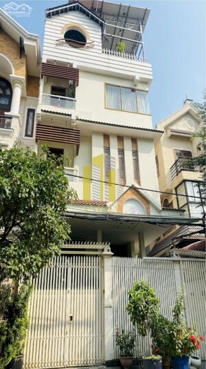 NHÀ HẦM 3 LẦU KHU THẢO ĐIỀN GIÁ 31 TRIỆU