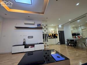 Bán chung cư cao cấp Nguyễn Lương Bằng trung tâm quận , thoáng đãng , gần hồ - 6.8 tỷ