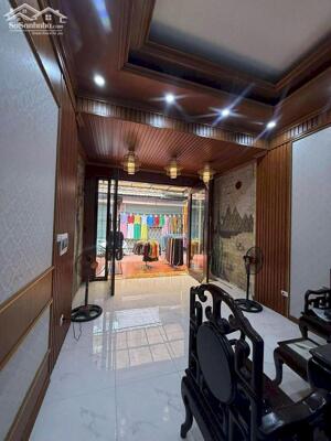 Bán nhà riêng phố Lụa_60m2_ôtô đỗ trong nhà_Nhỉnh 14Tỷ_khu đất có lộc!