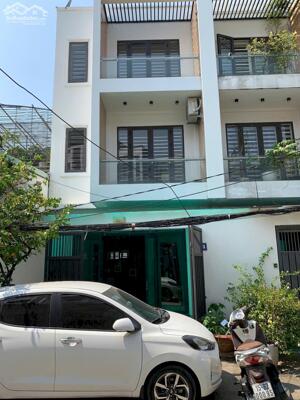 Chỉ 4,5 tỷ nhà 3 tầng 70m2 ô tô đỗ cửa Hồ Đá, Sở Dầu, Hồng Bàng, Hải Phòng