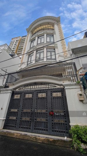 tòa nhà 5 tầng thang máy (7x20m). đường nhựa 8m sát mặt tiền, ngay khu chung cư novaland - 24,5 tỷ