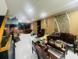 shophouse 5x20m 1 trệt 1 lửng 3 lầu giá 20 tỷ siêu hót, nhà hoàn thiện sẵn ở kinh doanh ngay