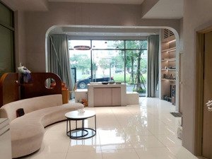 gấp! chủ nhà cần bán gấp căn shophouse 75m2 mặt công viên. the manor central park