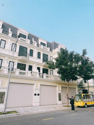 shophouse 2 mặt tiền, có hầm 90m2 sát toà tm cao tầng đường vđ3.5 kinh doanh tối ưu trực tiếp cđt