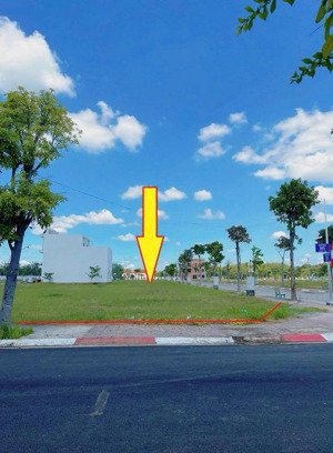 suất nội bộ duy nhất lô đối diện công viên 10.000m2