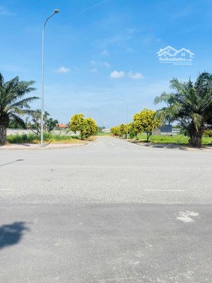 đất nền 1/đường 30m centana, ra đường 30m vài bước chân. gần đường vành đai 3. 80m2 giá 5,9 tỷ tl