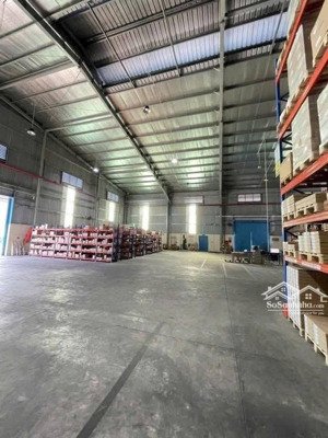 ngộp bank hơn 40 ty bán 9000m2 có 8000m2 thổ cư. xưởng có giấy phép xây dựng , thẩm duyệt pccc .