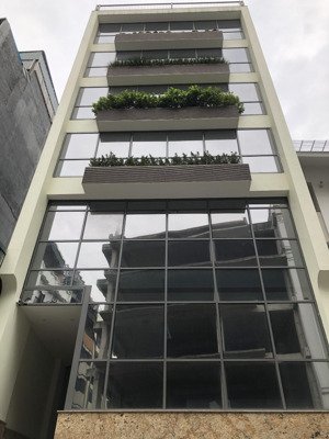 cho thuê nhà nguyên căn tại nam trung yên. dt: 130 m2 * 5 tầng, chia phòng, thang máy. nhà đẹp