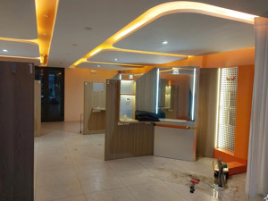 cho thuê nhà mặt phố hoàng văn thái dt 120 m2 x 10 tầng, mt 6,5 m, có thang máy, thông sàn