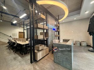 cho thuê shophouse khối đế sarica - 280m2 - 3 tầng. giá thuê: 135tr/1 tháng