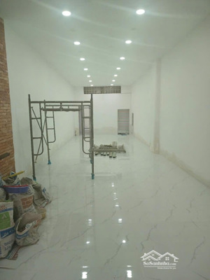 cho thuê tầng trệt mặt tiền đường ngô quyền, phường 10, quận 5, tp hcm
