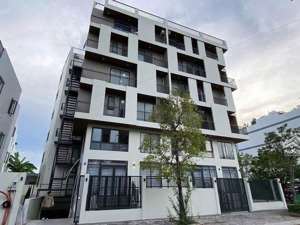 studio ban công - đường lê văn việt - gần ngã tư thủ đức