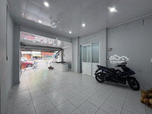 cho thuê mặt bằng 60m2 vỉa hè 5m mặt tiền nguyễn cư trinh, q1 cho kinh doanh mọi ngành nghề