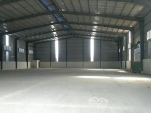 cho thuê kho xưởng 3.000m2, tại cụm cn hóc môn, xe container ra vào, giá thuê: 100k/m2