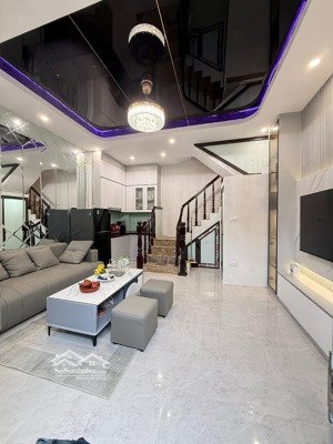 hàng siêu hiếm! trần đại nghĩa mặt ngõ rộng, thông tứ phía, 2 thoáng, sổ đẹp, nội thất sịn sò 38m2