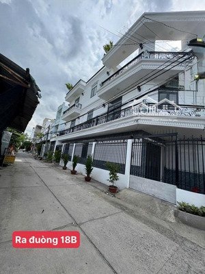 cbán nhà mới full nội thất hẻm xe hơi 8m - vị trí gần khu đ,18 b, phường bình hưng hoà a, bình tân