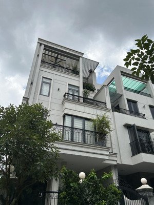 bán biệt thự 9 x19 ngay trục lương định của - quận 2, sổ hồng 