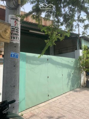 qsdđ và qsh nhà ở thuộc tđ số 511, tbđ số 32 tại 823 huỳnh tấn phát, x. phú xuân, h. nhà bè