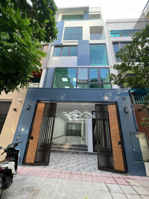 cho thuê nhà pháo đài láng gần đh ngoại thương,ngoại giao, 70m*7t thang máy mọi mô hình 29tr