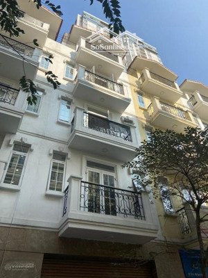 cho thuê nhà trung hòa - cầu giấy 70m * 5 t ôtô đỗ cửa ngày đêm đường thông thoáng giá kd,vp 28tr