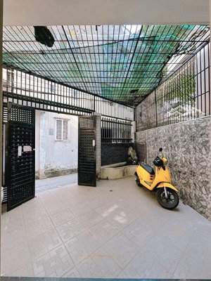 gấp bán nhà dt 76m2, hoàng hoa thám, phú nhuận, giá nhỉnh 9 tỷ. doanh thu 40 triệu/tháng.