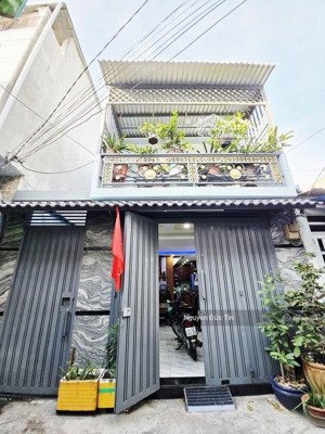 [bán gấp] nhà 2 tầng hẻm xe hơi ngay lê văn quới. 136m2 - 5.6m x 23m. chỉ: 6.8 tỷ