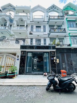 bán nhà phố giá tốt diện tích 4x18m cạnh quận 7