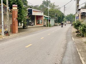 bán đất lô góc cẩm lĩnh, ba vì. cách đường xe bus chạy chỉ 100m. dt 190m2, giá 1.5 tỷ