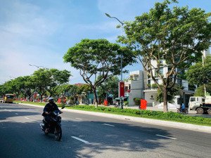 bán nhà 2 tầng lê văn hiến - đoạn gần nam việt á, đang cho winmart thuê ổn định 20 triệu/tháng