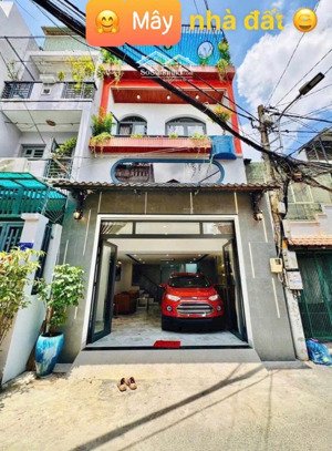 nhà ngộp đ bạch đằng p14 bình thạnh. giá 4,850ty/dt 82,5m2. gần chợ bà chiểu cách 2 phút di chuyển.