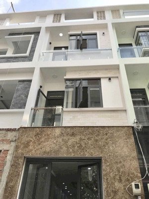 bán nhà 4 tầng hẻm xe hơi đường 17 khu bên sông gigamall phạm văn đồng hiệp bình chánh giá 8.9tỷ.