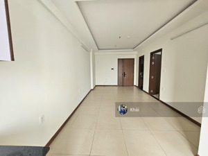 cho thuê căn hộ 2pn, 2wc, nhà mới trong khu căn hộ iris tower, nhà hướng nam nhìn landmark 81