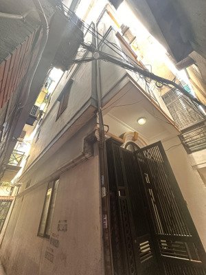 gần hồ tây - 5 tầng nhỏ xinh - lô góc thoáng sáng - nhà dân xây ở ngay