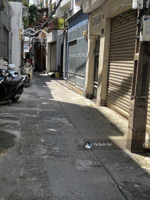 quận 3 - cmt8 - gần chợ hoà hưng - 64.2m2 - 13.5 tỷ