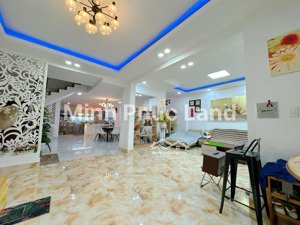 chủ gấp bán biệt thự mini nguyễn thị thập cạnh phú mỹ hưng - quận 7 - ngang 8m - 138m2 - hơn 15 tỷ