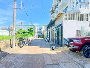 nhà mới 3 tầng siêu đẹp! ngay chợ hiệp bình - cách tttm gigamall 1km