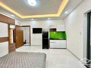 siêu phẩm chdv nguyễn gia trí, q.bt. dt: 9.5x22m, hầm, 5 tầng, hđt 180tr. bán 53 tỷ, lh 