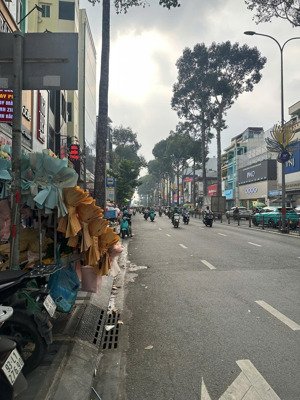 mặt tiền đường 3/2 phường 12 quận 10 - vỉa hè 6m - đệp không trầy vết - hàng hiếm - giá chỉ 42 tỷ