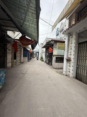 bán nhà ngay mặt tiền đường chính vào chùa bà châu đốc 2 xã phú xuân - nhà bè. vị trí kinh doanh