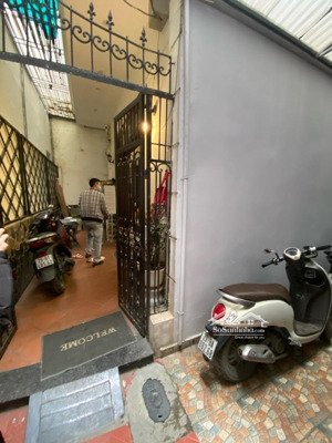 ba đình - 30m ra phố - sân để xe riêng - nhà dân xây chắc chắn -cạnh vinhome the gallery giảng võ