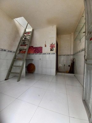 cho thuê nhà 1 lầu hẻm 793 trần xuân soạn, giá chỉ 3,8 triệu/th