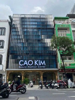 bán tòa nhà đoạn 2 chiều mặt tiền nguyễn xí - dt: 18x46m - 6 tầng hđt: 300 triệu/tháng - 115 tỷ tl