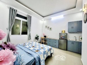 cho thuê căn hộ 35m2, có thang máy. full nội thất ở nguyễn văn thương, gần ga metro tân cảng