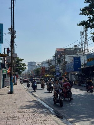 bán nhà mt 6mx28m nguyễn văn tăng rộng 30m,p.long thạnh mỹ đang cho thuê 40tr/ tháng giá 24ty5