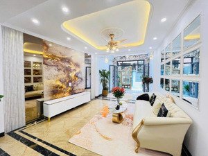 siêu phẩm lê đức thọ 40m - 8.x tỷ - ô tô đỗ cổng 1 nhà ra phố - lô góc 2 thoáng - ở ngay