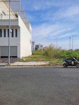 bán đất dự án 120m2 mặt tiền đối diện quảng trường, gần bệnh viện, giá thanh lý