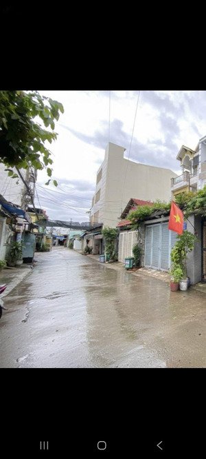 nhà thuê dt ; 100m2 đúc 3,5 tấm .5pn, 4wc, 12 triệu vnd tại liên khu 4-5, bình tân, hcm