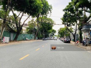 giảm sâu 40 tỷ - 285 tỷ về 245 tỷ- góc 2mt nguyễn văn hưởng - thảo điền quận 2 -ngang 30m siêu hiếm